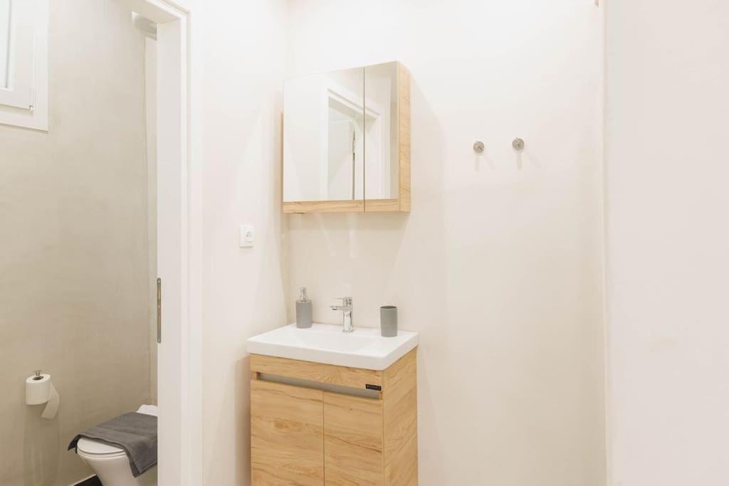 Modern Hiding Place In The Heart Of Athen Exterior foto