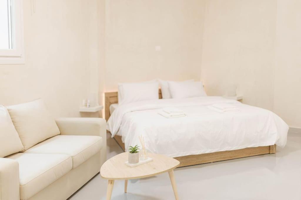 Modern Hiding Place In The Heart Of Athen Exterior foto